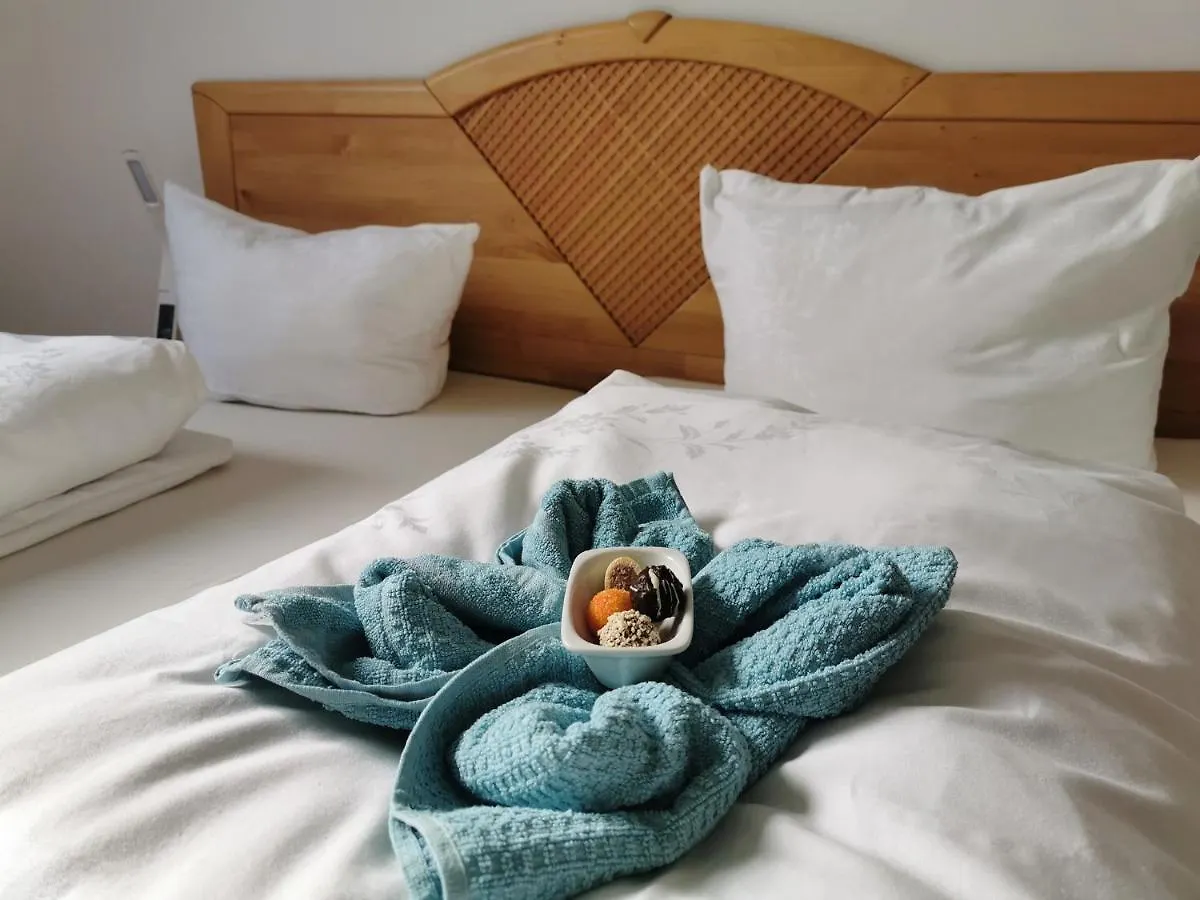 Ferienwohnung Martina Sinzing Germany