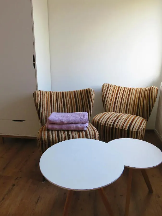 Apartment Ferienwohnung Martina Sinzing